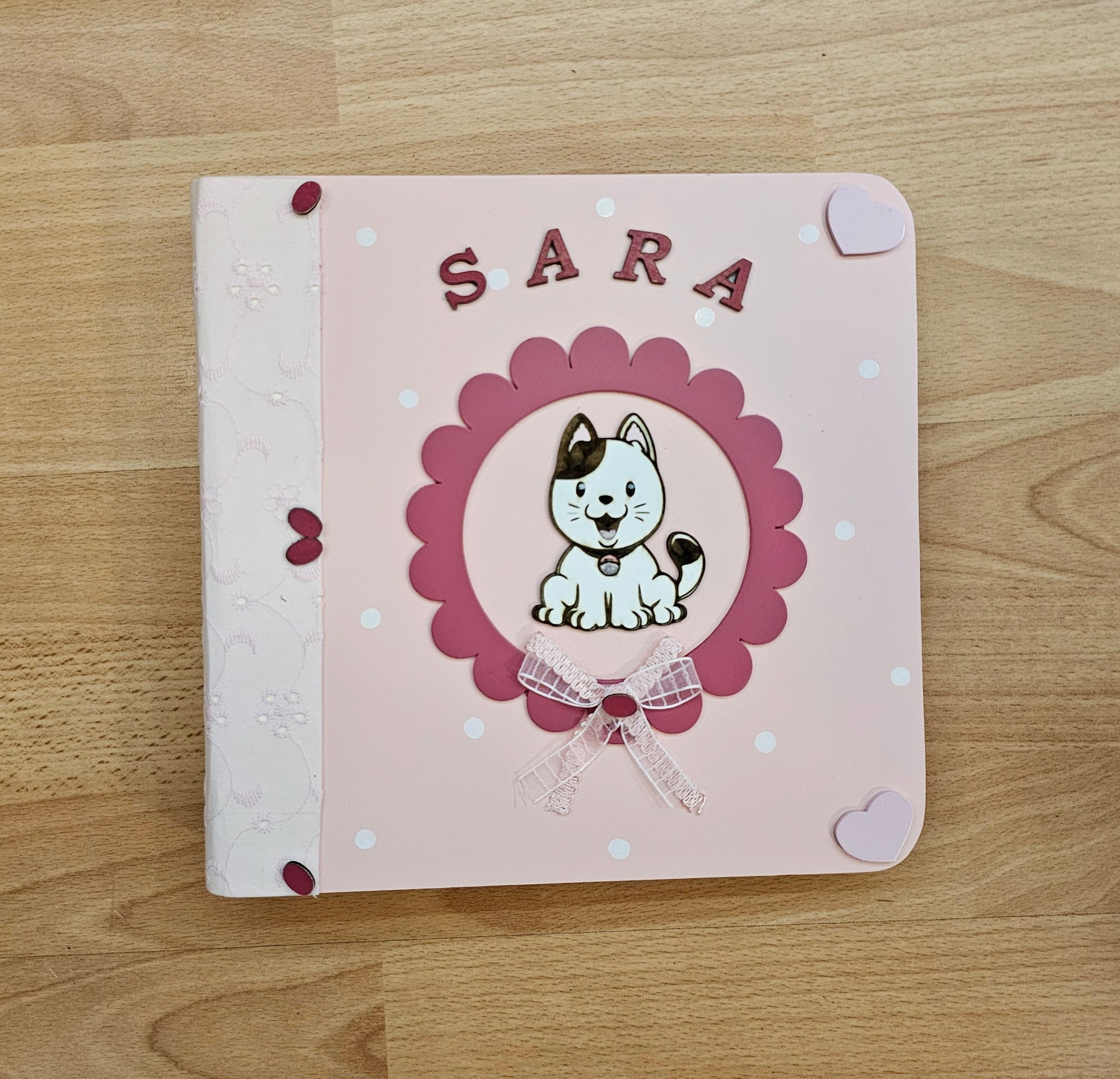 Album medio " gattino bianco "