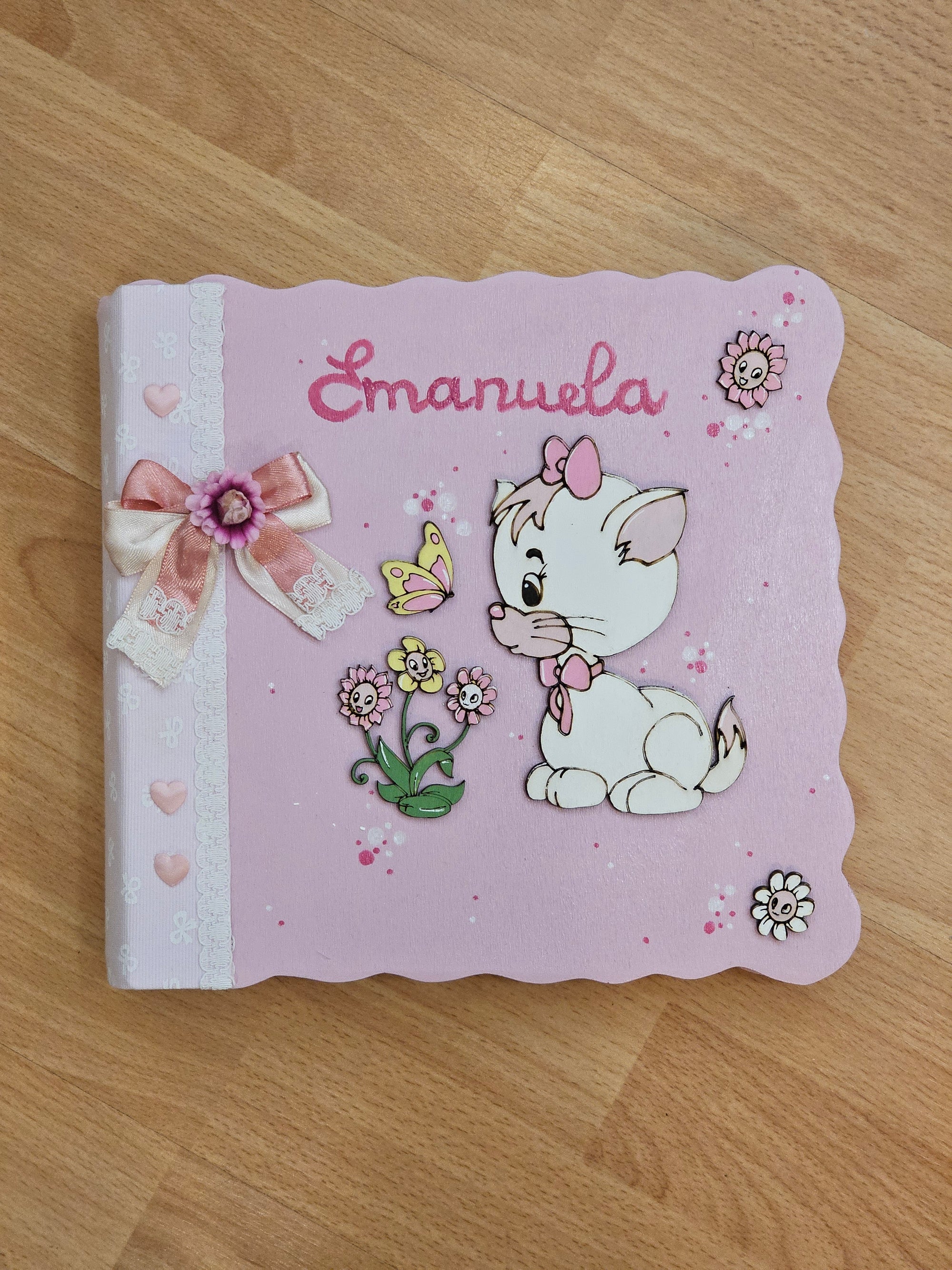 Album medio "gattino con fiori"