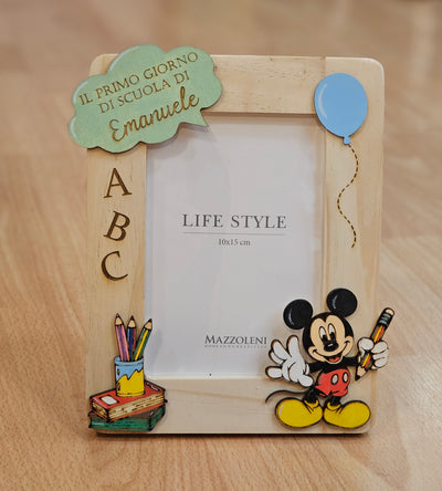 Cornice "primo giorno di scuola"