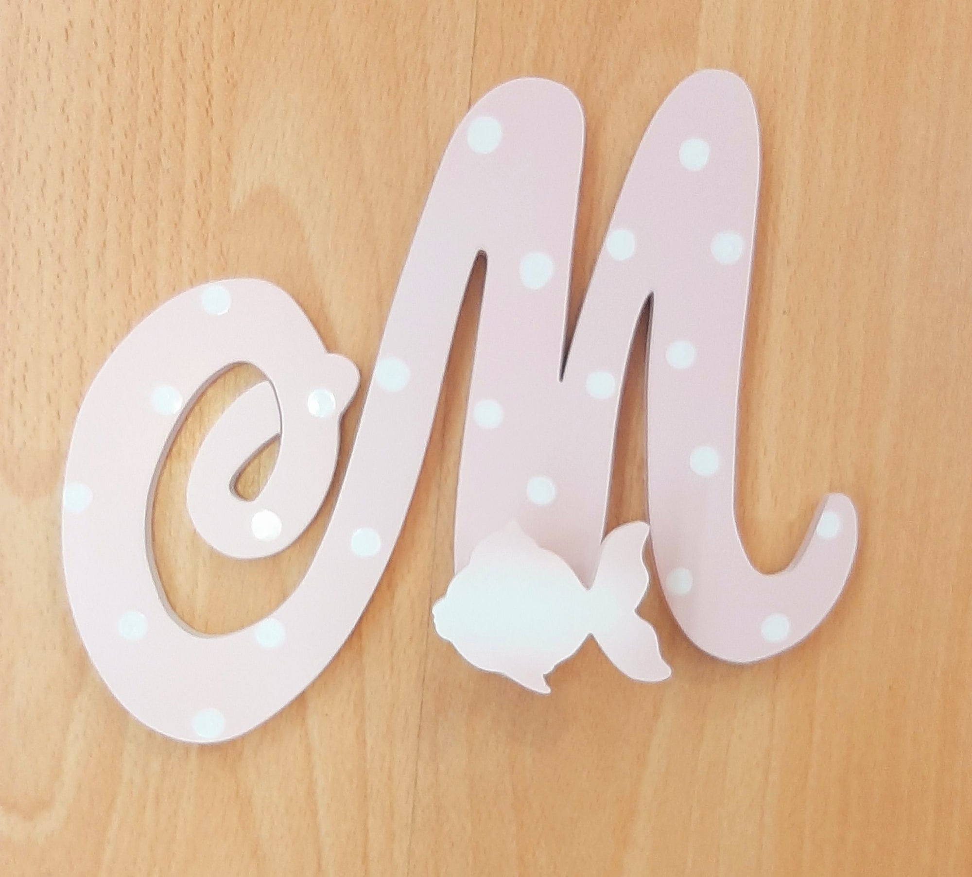 lettera M appendiabiti