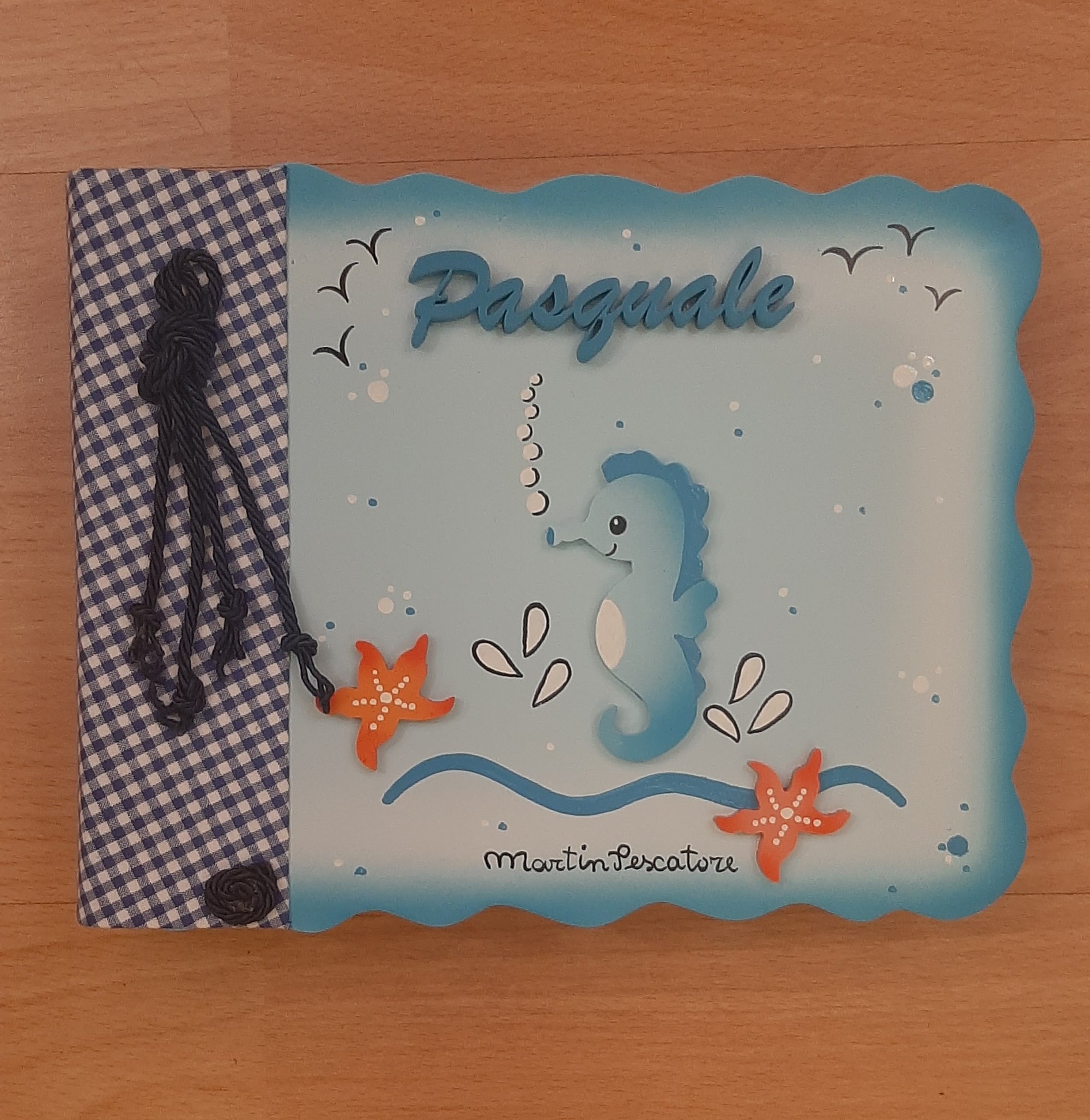 Album piccolo cavalluccio marino celeste