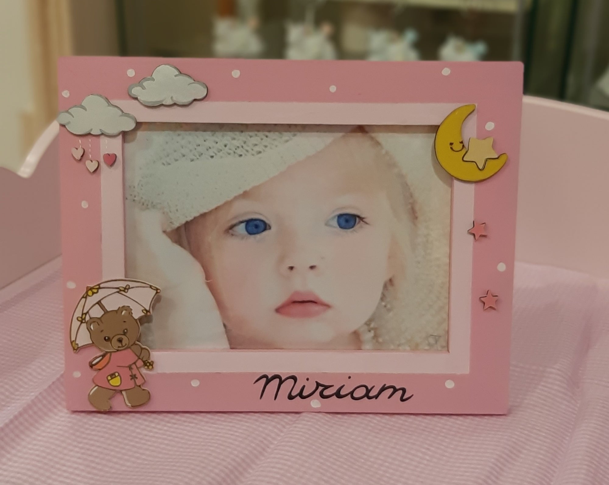 Cornice "orsetto con ombrello"