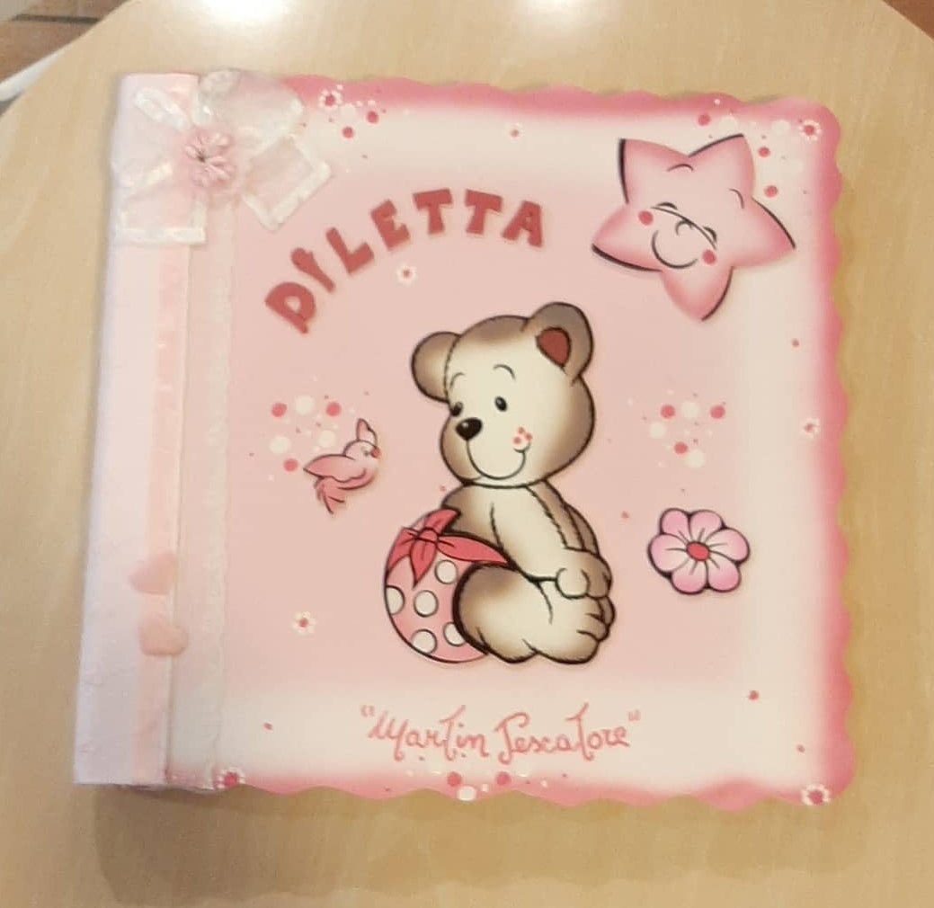 Album grande orsetta con pannolino